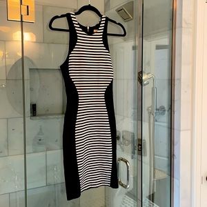 Ronny Kobo XS knee length dress